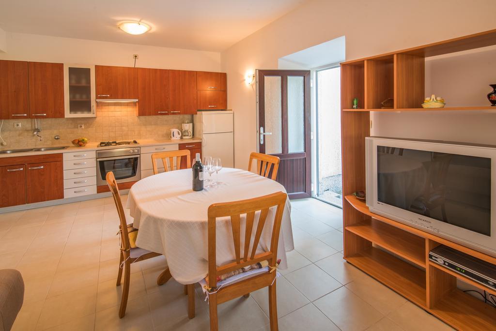 Apartment Ana 1 Malinska Zewnętrze zdjęcie